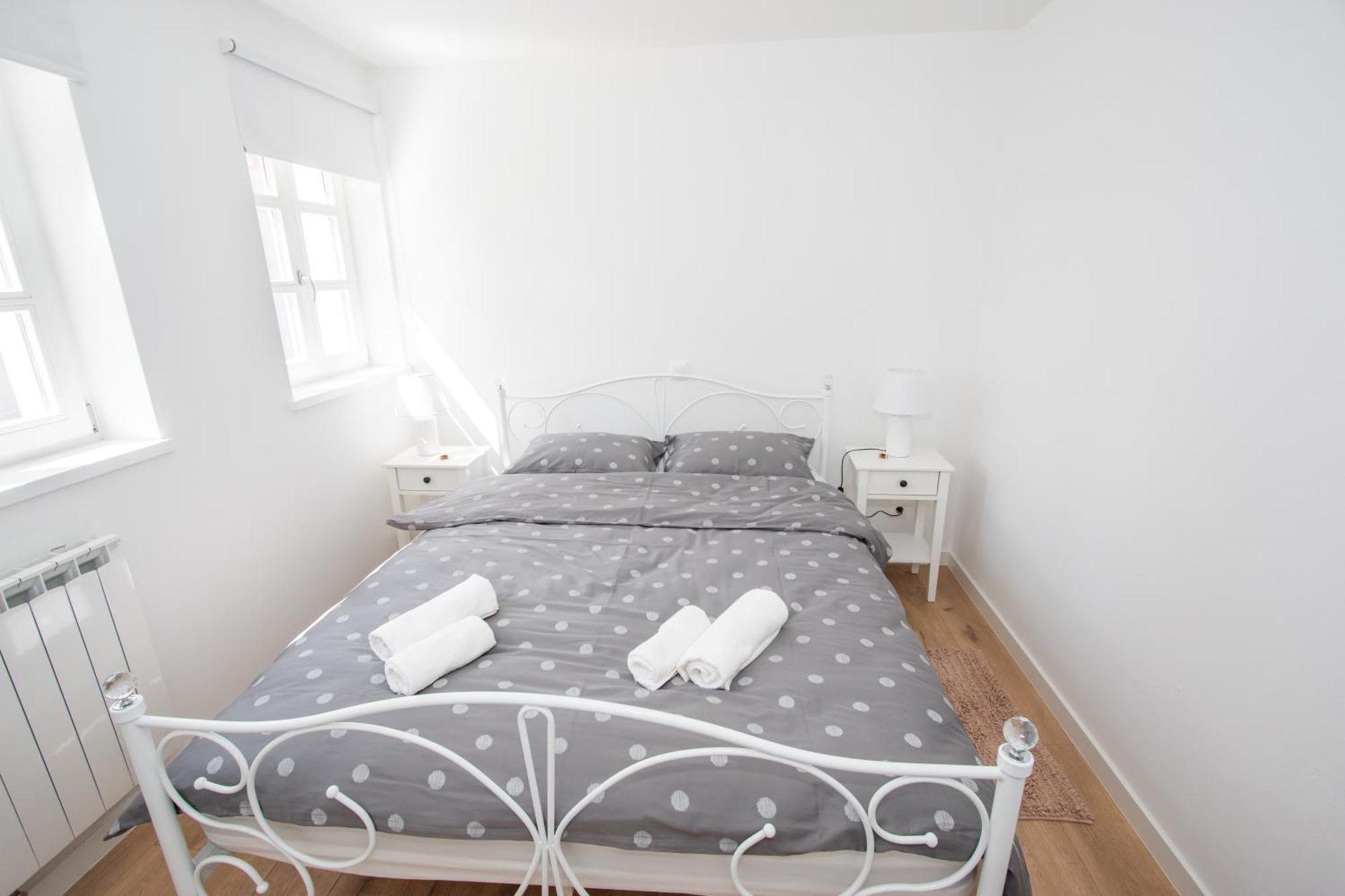 Apartmani Kac Karlovac Exterior foto